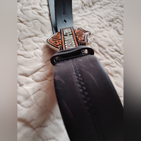 Harley-Davidson Black Belt Bag with Iconic Design - Picture 3 of 16